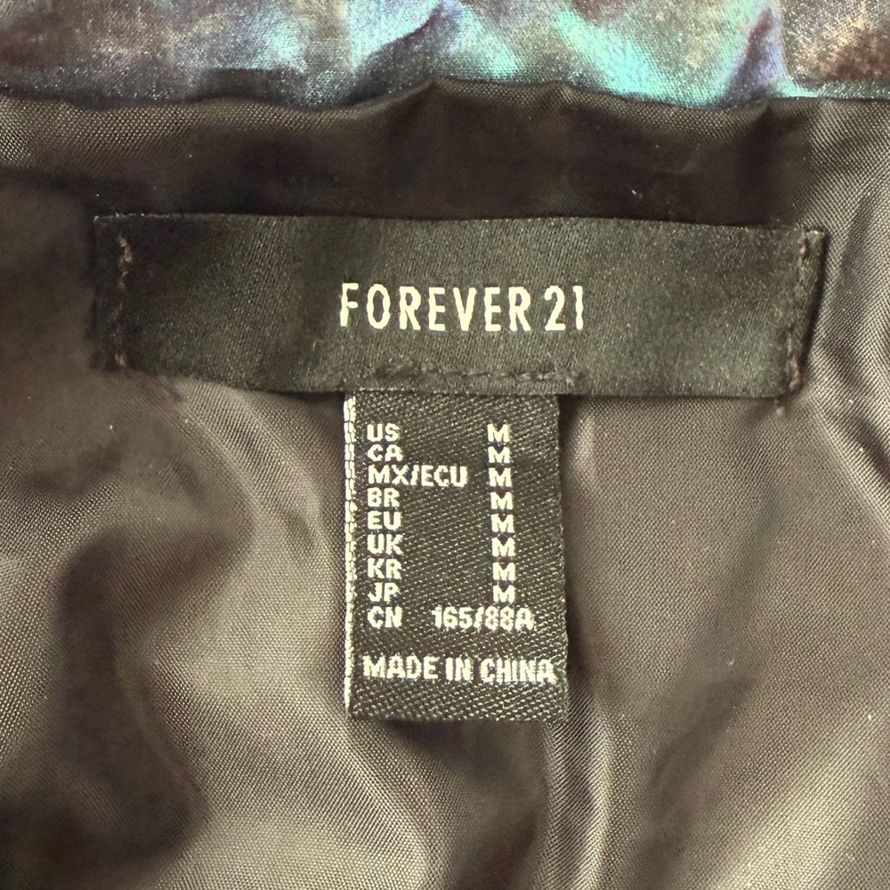 Iridescent Cropped Jacket/Top - Picture 9 of 9